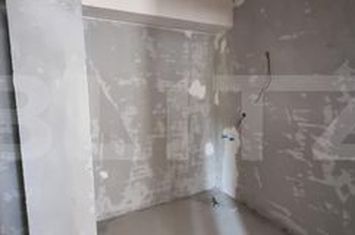 Apartament 3 camere de vanzare FLORESTI - Cluj anunturi imobiliare Cluj