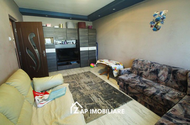 Aleea Carpati - 2 camere - decomandat - lift nou anunturi imobiliare Mures