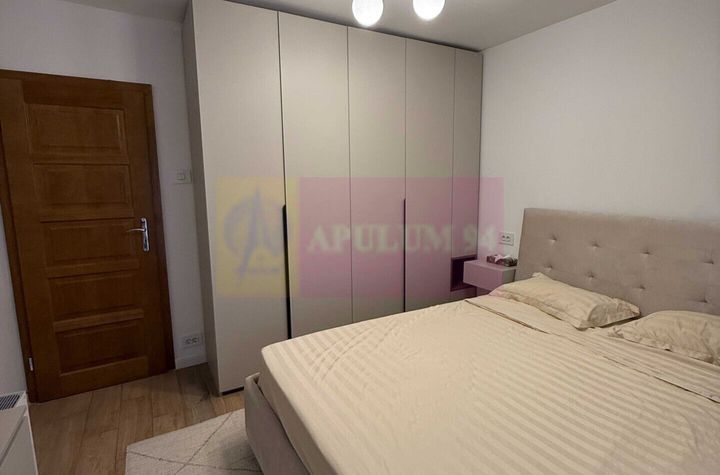 Vanzare apartament de 3 camere in zona Unirii-Sf Vineri anunturi imobiliare Bucuresti