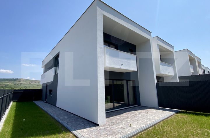 Vilă - 4 camere de vanzare CHINTENI - Cluj anunturi imobiliare Cluj