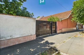 Casă cu 4 camere și teren de 1450 mp în Aradul Nou anunturi imobiliare Arad