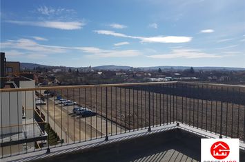 Apartament 5 camere de vanzare UNIRII - Mures anunturi imobiliare Mures