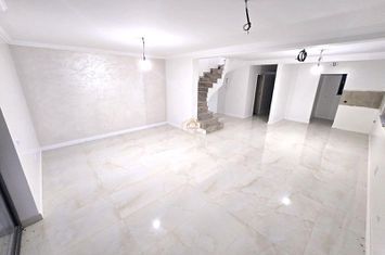 Vilă - 4 camere de vanzare SUD - Satu Mare anunturi imobiliare Satu Mare