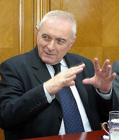 BNR: Măsurile Guvernului nu sunt anticriză, sunt intervenţii ale pompierilor la câteva case care ard