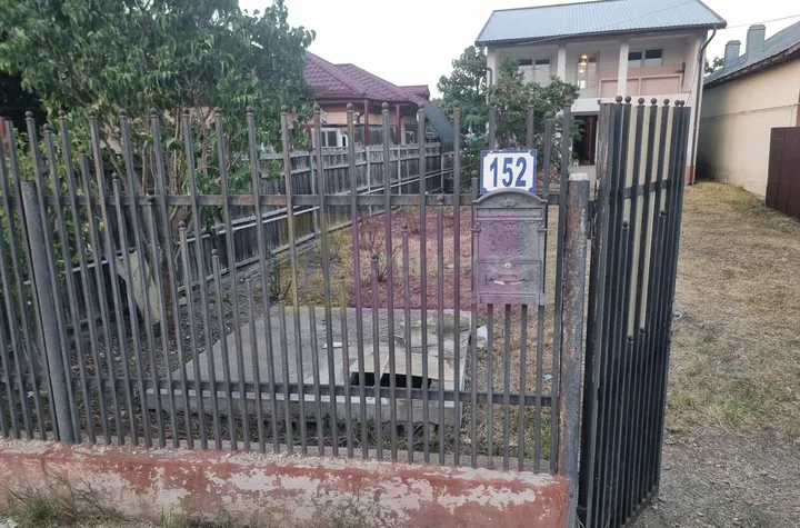 SADINA / GR - CASA P+1+M (5 CAM) DE VANZARE anunturi imobiliare Giurgiu