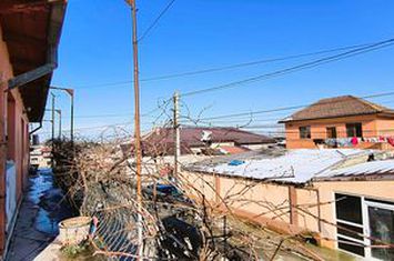 Medgidia | Casa P+1 | 5 camere spațioase, balcon, terasă și garaj anunturi imobiliare Constanta