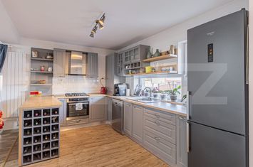 Casă - 3 camere de vanzare TARLUNGENI - Brasov anunturi imobiliare Brasov