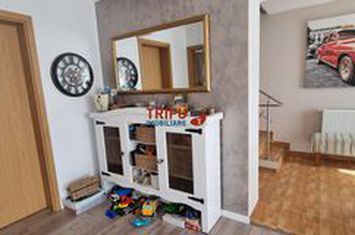 Apartament 3 camere de vanzare CENTRAL - Alba anunturi imobiliare Alba