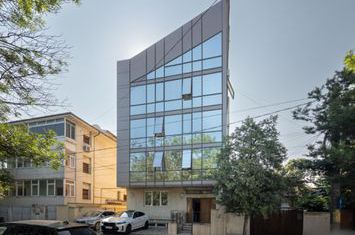 DRUMUL SARII - MACAROVICI, CLADIRE BIROURI 923 MP UTILI, LOT 360 MP! anunturi imobiliare Bucuresti