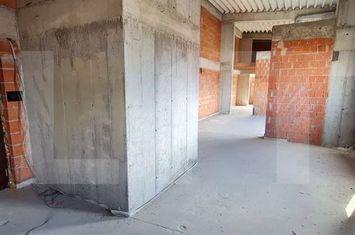 Apartament 4 camere de vanzare ARAD - Arad anunturi imobiliare Arad