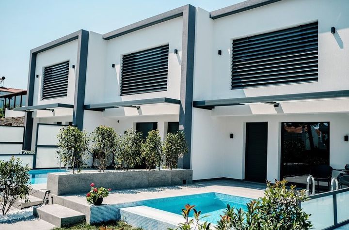 Complex 8 apartamente lângă mare, Nea Iraklitsa anunturi imobiliare Grecia