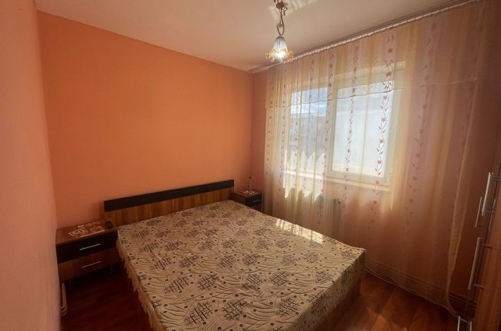 Apartament 3 camere de vanzare 9 MAI - Gorj anunturi imobiliare Gorj