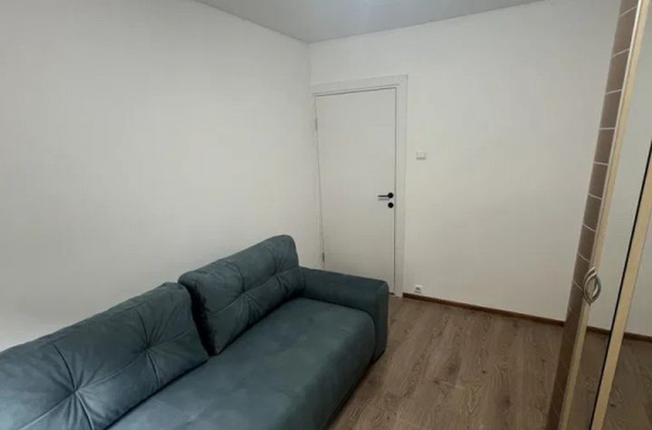 Apartament 3 camere de inchiriat TRACTORU - Brasov anunturi imobiliare Brasov