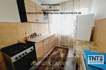 Apartament 2 camere semidecomandat de vanzare zona Podu Ros anunturi imobiliare Iasi