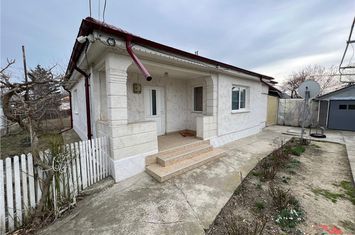 Casă - 3 camere de vanzare VULTURU - Vrancea anunturi imobiliare Vrancea