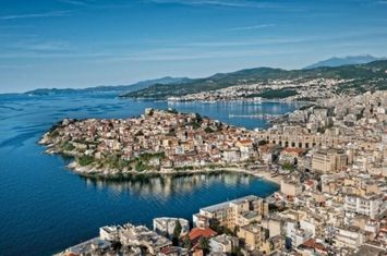 Clădire comercială 1707 mp pe teren 8438 mp anunturi imobiliare Grecia