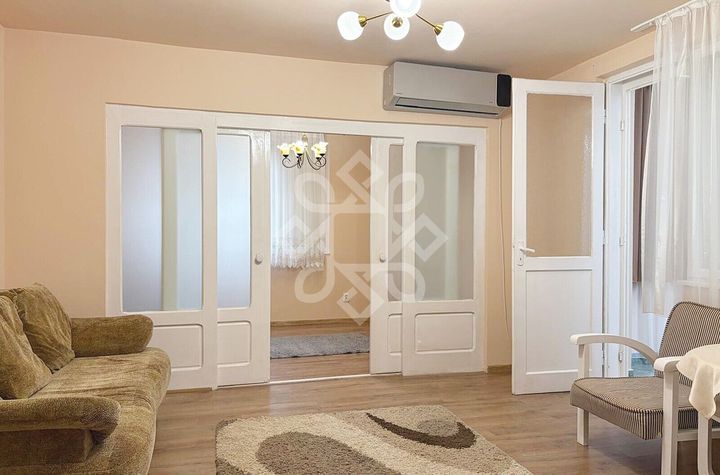 Apartament cu 4 camere de inchiriat pe Splaiul Crisanei anunturi imobiliare Bihor
