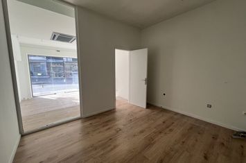 Spațiu comercial 150 mp în centrul Serres anunturi imobiliare Grecia