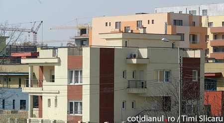 Dezvoltatorii preschimbă în chirie ratele caselor nevândute