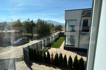 Vilă - 4 camere de vanzare RASNOV - Brasov anunturi imobiliare Brasov