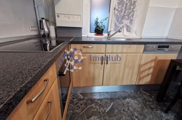 Apartament de inchiriat cu 2 camere- Zona Centrala anunturi imobiliare Iasi