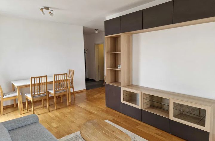 Apartament 2 camere de inchiriat TRACTORU - Brasov anunturi imobiliare Brasov