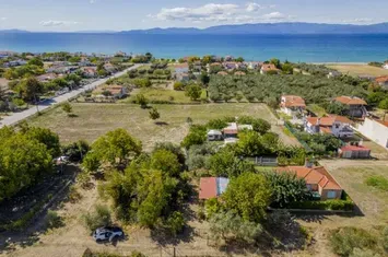 Casă parter 18,75 mp pe teren 395 mp — Paralia Karianis anunturi imobiliare Grecia