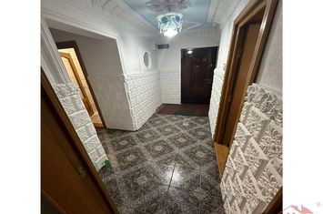 Apartament 3 camere de vanzare EST - Vrancea anunturi imobiliare Vrancea