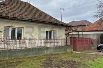 Casă - 3 camere de vanzare CENTRAL - Bihor anunturi imobiliare Bihor