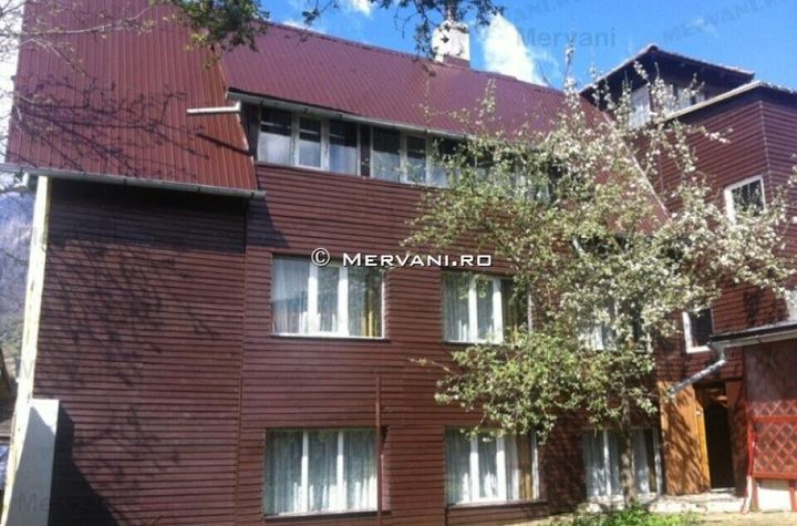 Casă - 6 camere de vanzare BUSTENI - Prahova anunturi imobiliare Prahova