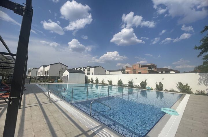 5-room villa, residential complex with swimming pool, children's playground, Pipera anunturi imobiliare Bucuresti