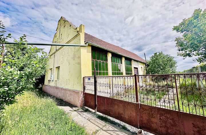 Casă - 5 camere de vanzare BECICHERECU MIC - Timis anunturi imobiliare Timis