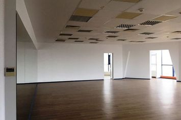 Calea Vitan - Bucuresti Mall cladire birouri 404 mp 439900 Euro anunturi imobiliare Bucuresti