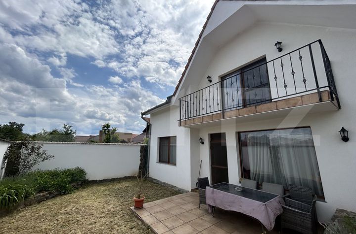 Vilă - 4 camere de vanzare ORADEA - Bihor anunturi imobiliare Bihor