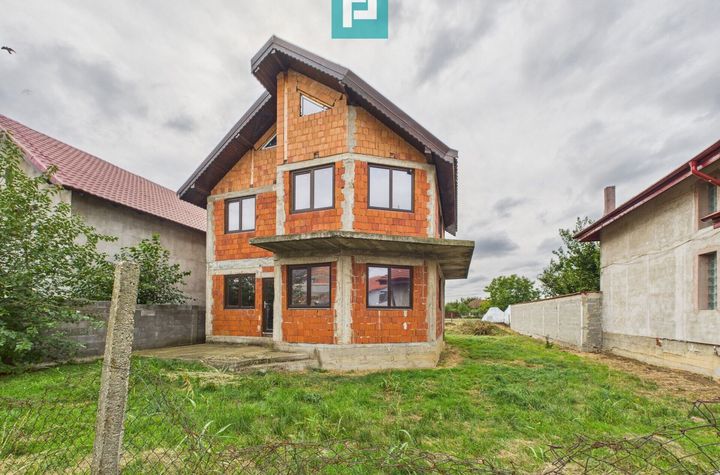 Casă la roşu P+E+M în Şagu anunturi imobiliare Arad