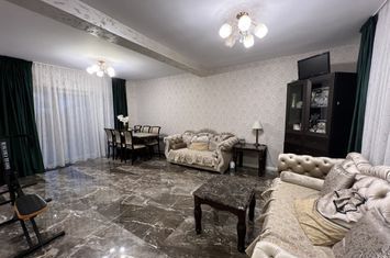Casă - 4 camere de vanzare CALEA CISNADIEI - Sibiu anunturi imobiliare Sibiu