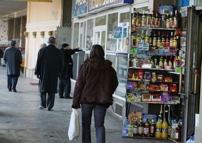 Spaţiile comerciale mici sunt cel mai puţin afectate de criză