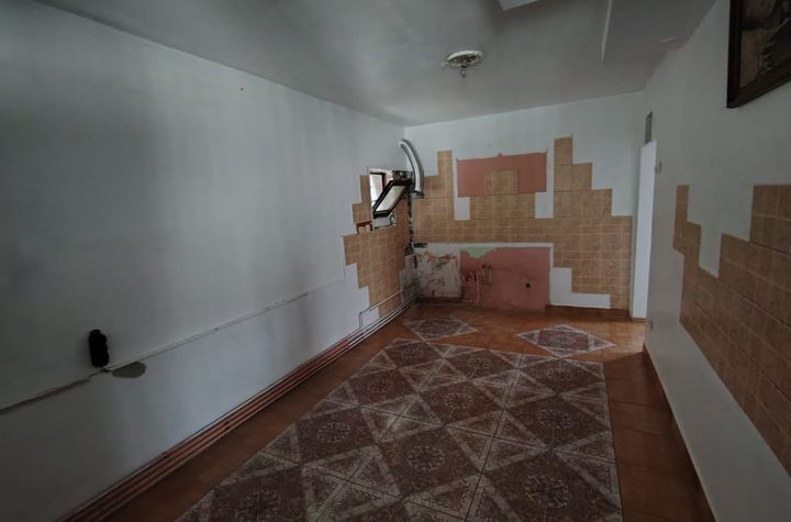 Casă - 3 camere de vanzare PLOIESTI - Prahova anunturi imobiliare Prahova