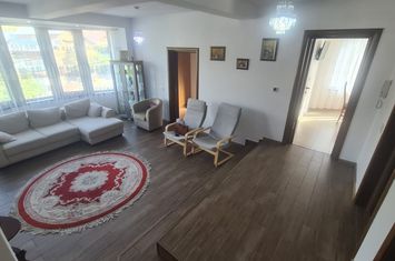 Vilă de vânzare în Comarnic - Zona Ultracentrală anunturi imobiliare Prahova
