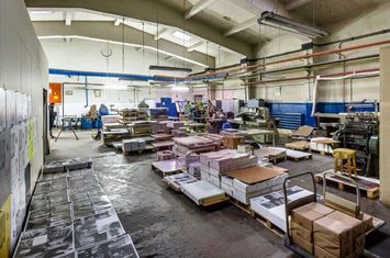 Hală producție Ambalaje Carton și casă locuibilă la 25km de București anunturi imobiliare Giurgiu