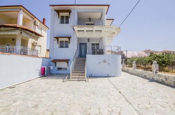 Mezonetă 3 camere, 130 metri de mare, Paralia Vrasnon anunturi imobiliare Grecia