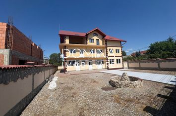 Vilă - 12 camere de vanzare TARGU-JIU - Gorj anunturi imobiliare Gorj