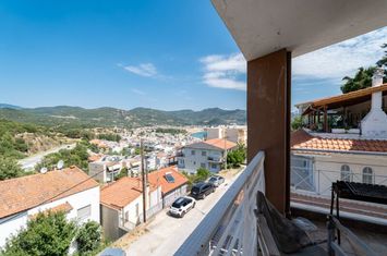 Mezonetă pe două niveluri, 118 mp, Nea Iraklitsa anunturi imobiliare Grecia
