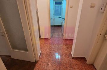 Apartament cu 3 camere de vanzare in Campina - Zona Liceul Energetic anunturi imobiliare Prahova