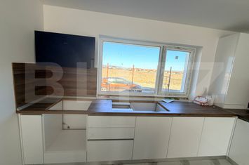 Casă - 3 camere de vanzare SANPETRU - Brasov anunturi imobiliare Brasov