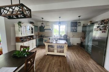 Vilă - 5 camere de vanzare VINTU DE JOS - Alba anunturi imobiliare Alba