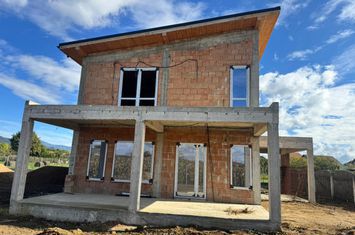 Vilă - 4 camere de vanzare SASAR - Maramures anunturi imobiliare Maramures