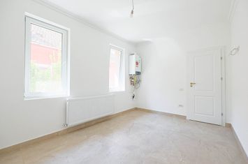 Apartament 2 camere renovat complet – str. Mărășești anunturi imobiliare Arad