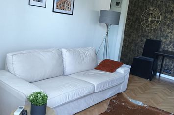 Vând apartament 2 camere zona Floreasca-Barbu Văcărescu, Str. Johann Sebastian Bach,la 12 minute metrou Stefan cel Mare,complet renovat. anunturi imobiliare Bucuresti