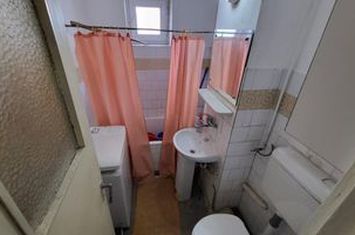 Apartament 3 camere de vanzare EMINESCU - Prahova anunturi imobiliare Prahova